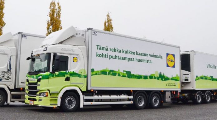 Liquefied gas truck from Scania cuts emissions Liquefied
