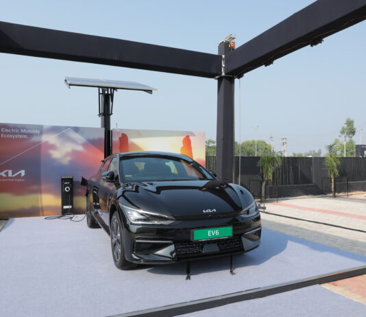 Kia India hits century with its 100th Green Workshop Kia India