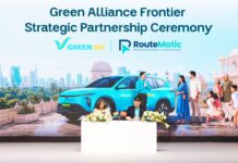 Ms. Kavitha Ramachandragowda – Co-Founder and Executive Director of Routematic, and Mr. Bach Tuan Anh – CEO of Green SM India, signed the MoU to advance electric mobility in corporate transportation.